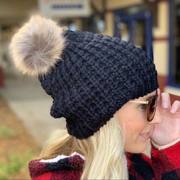Infinity Raine Accessories - ✨LAST ONE✨ Black Knit Pom Beanie